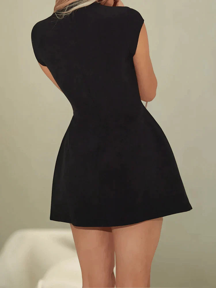 Robe courte manches capuchon femme