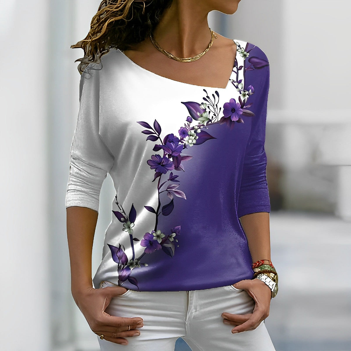 T-shirt fleuri couleurs contrastées