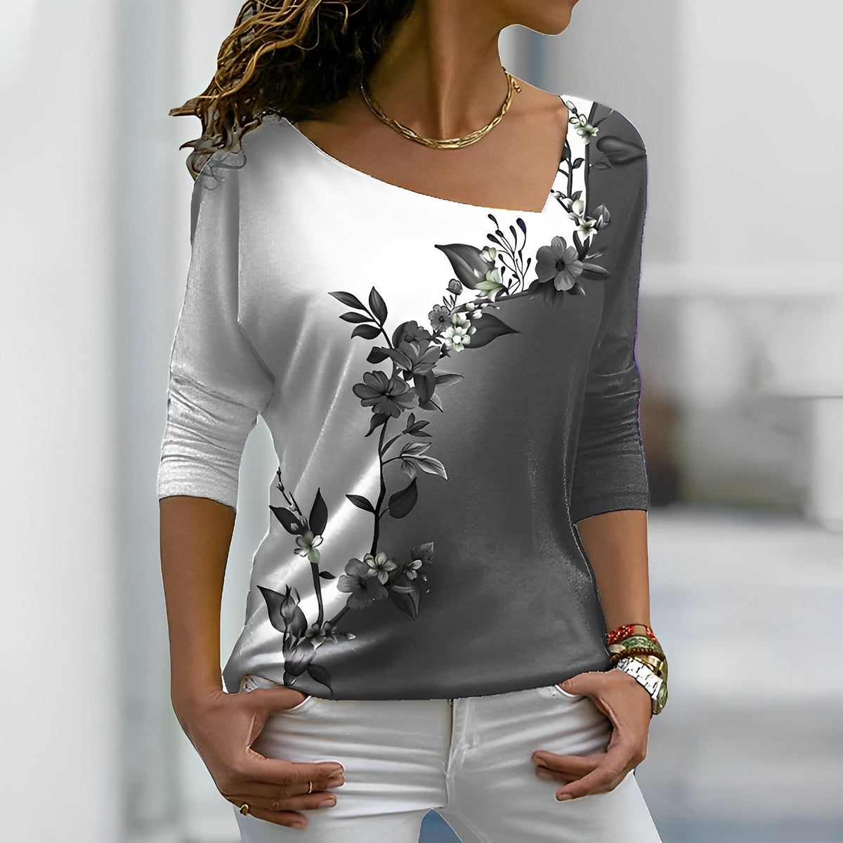 T-shirt fleuri couleurs contrastées