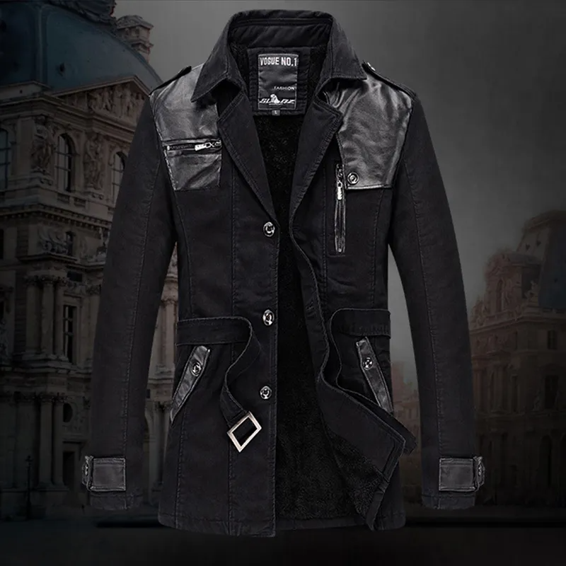 Trench-coat long ceinturé isolé homme