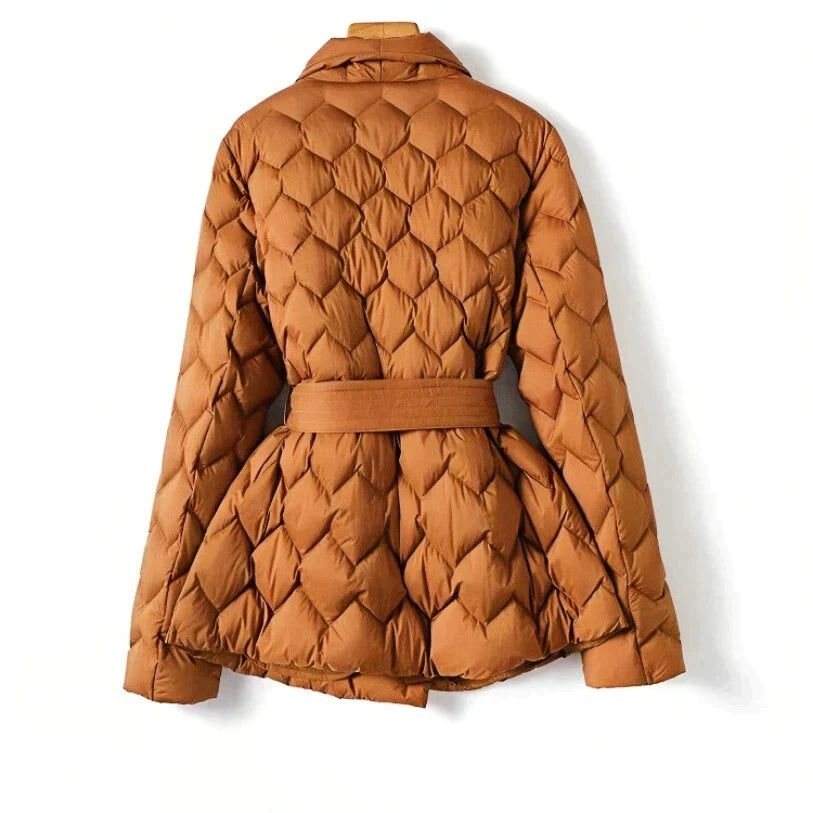 Toteme - Manteau bouffant en soie par Lilian Thouram